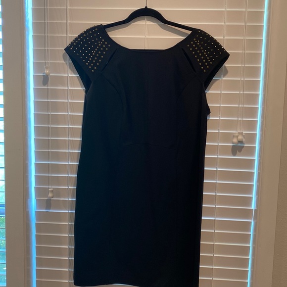 Black stud sleeve cocktail dress - Picture 1 of 4